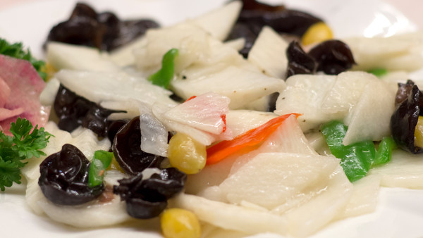 哪些食物清除口臭 5大食物遠(yuǎn)離口臭